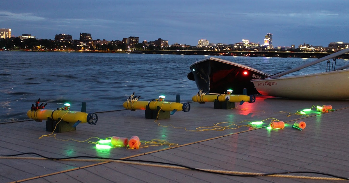  WHOI Engineers Work to Adapt Swarming Capabilities for Low-Cost UUVs