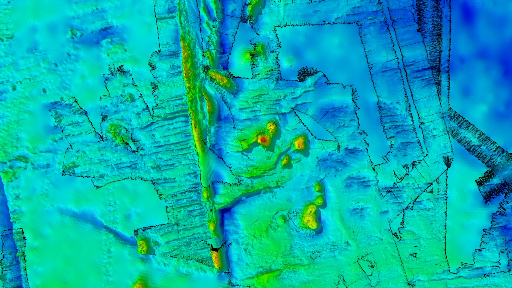 4 FOCUS survey area with newly mapped seafloor features