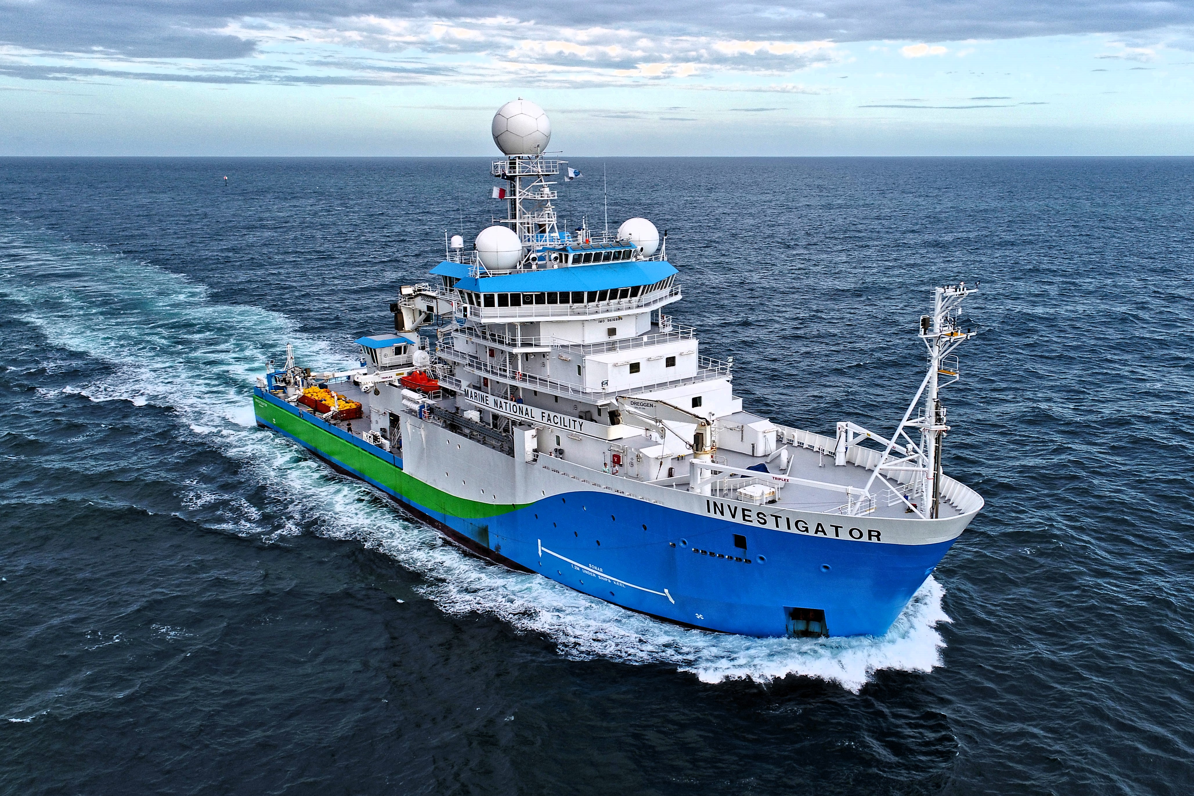 3 RV INVESTIGATOR Australias advanced ocean research vessel operated by CSIRO Australias national scie