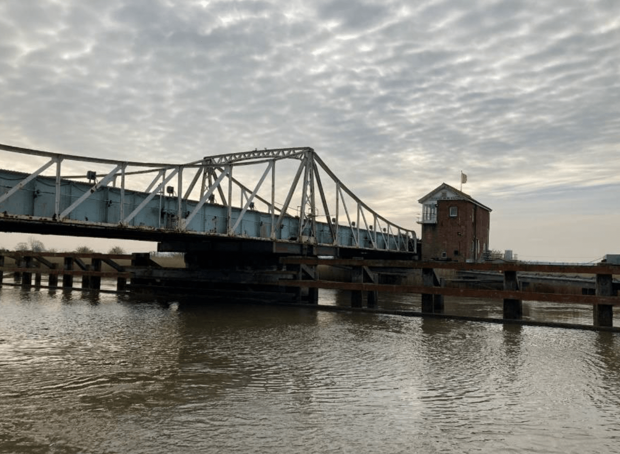 2 Reedham Bridge