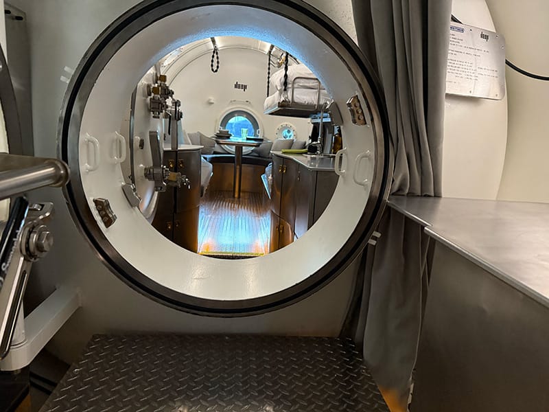 Looking into Vanguard’s living chamber through the bathroom/workstation chamber.