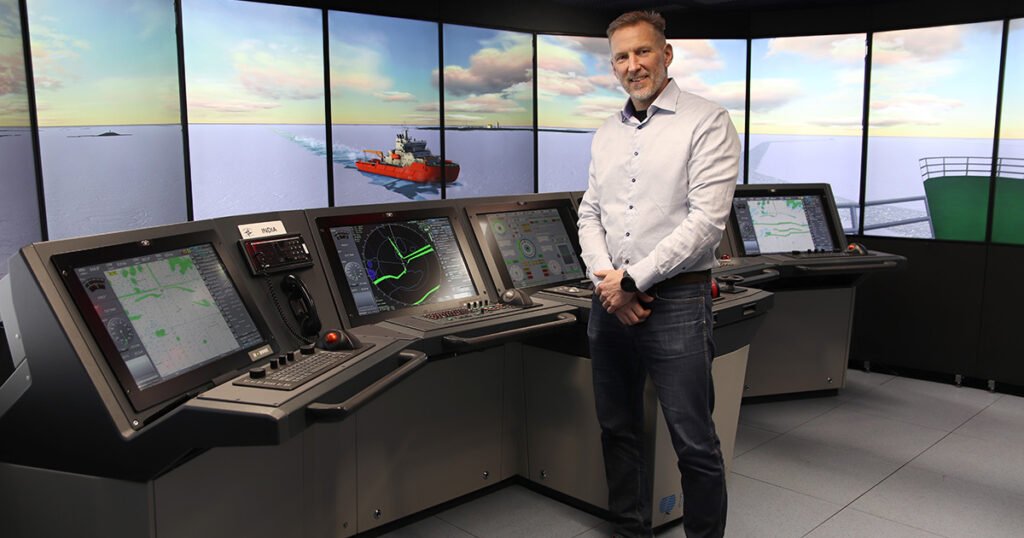 Thomas Friis, Training Director at Aboa Mare, demonstrates a full-mission bridge simulator environment, highlighting the advanced training capabilities now available through its cooperation with Steerprop for propulsion-focused vessel operations.