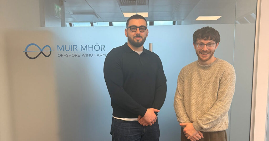 Kieran Craigen (R) and Magomed Sultygov (L)