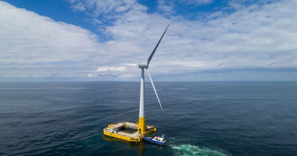 . A maintenance boat at Floatgen.