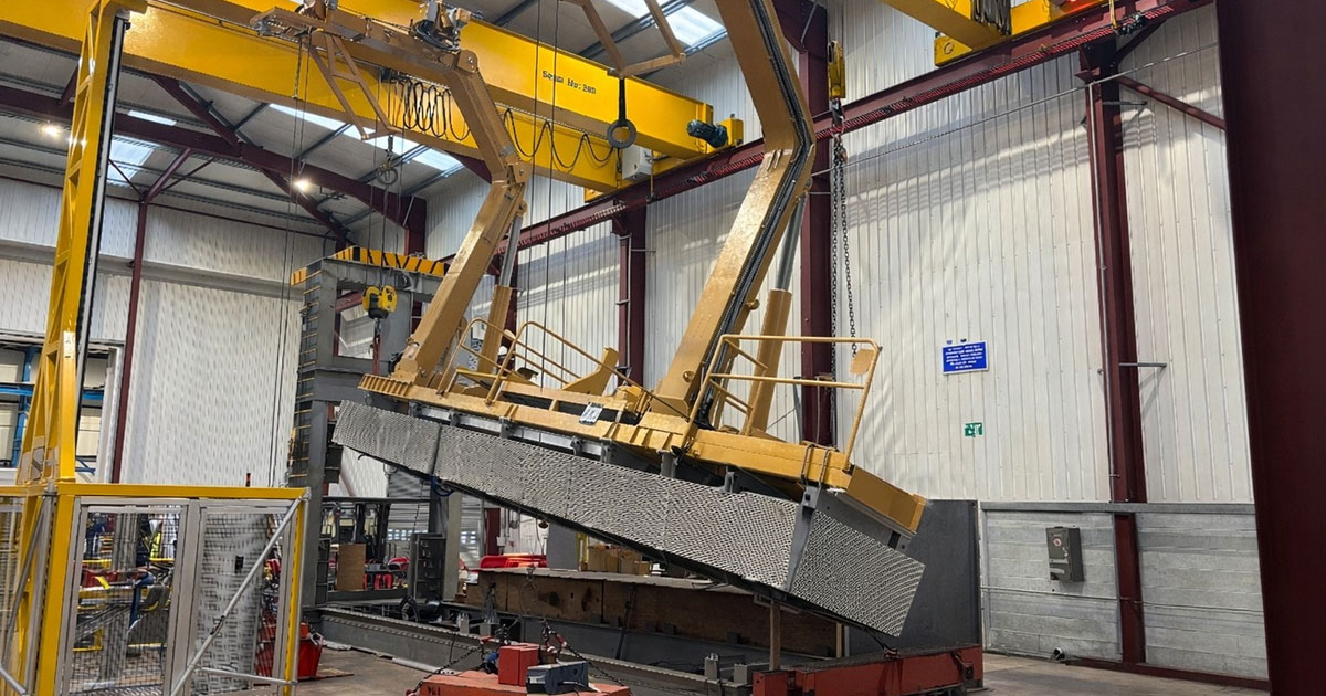 The TWPIV 5.0E all-electrical dual-point davit system.