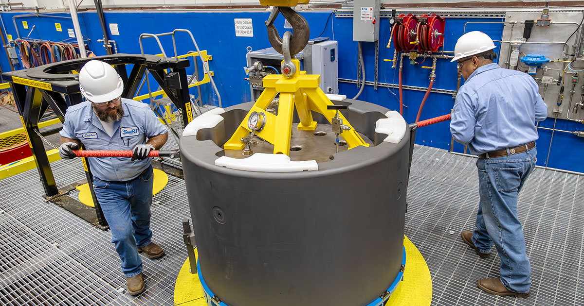 SwRI’s new 30-inch pressure vessel takes roughly two minutes to close. Similar vessels can take 30 to 45 minutes. The vessel accommodates testing at pressures of up to 16,500 psig, simulating the deepest ocean regions.