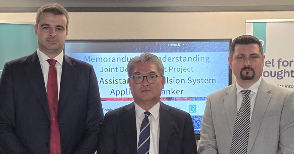 Left to right: Jose Bermudez Miguel, CEO of bound4blue; Gwan-Ho Song, Senior Managing Director and CMO of K Shipbuilding; and Joe Borg, Maritime Strategy Director, LR.