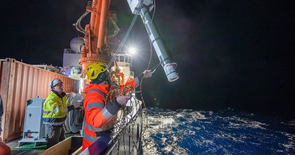 For more than 20 years, around 4,000 autonomous profiling floats have been drifting through the ocean, recording data on temperature, salinity, and pressure.