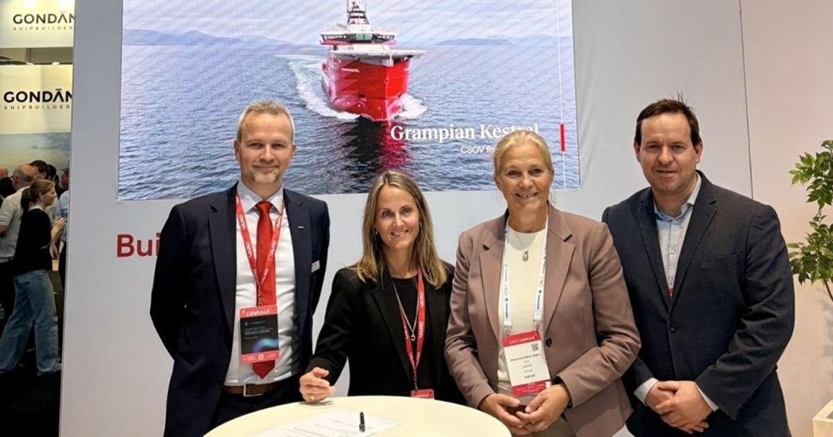From the left, Håvard Vollset Lien og Cathrine Kristiseter Marti from VARD, Alexandra Bech Gjørv and Trond Vikan Johnsen from SINTEF. (Credit: VARD)