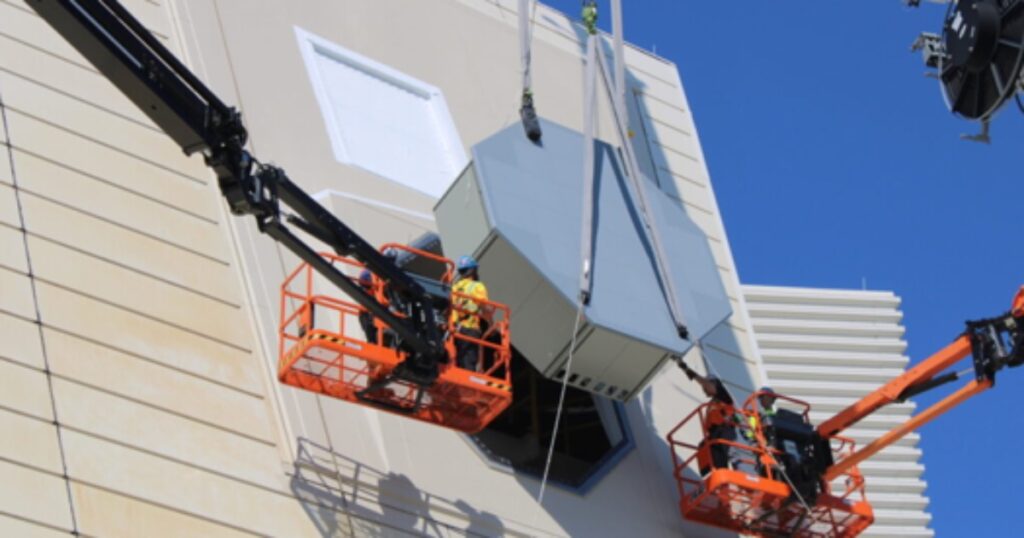 Raytheon Installs First SPY-6(V)4 Radar Array at Wallops Island