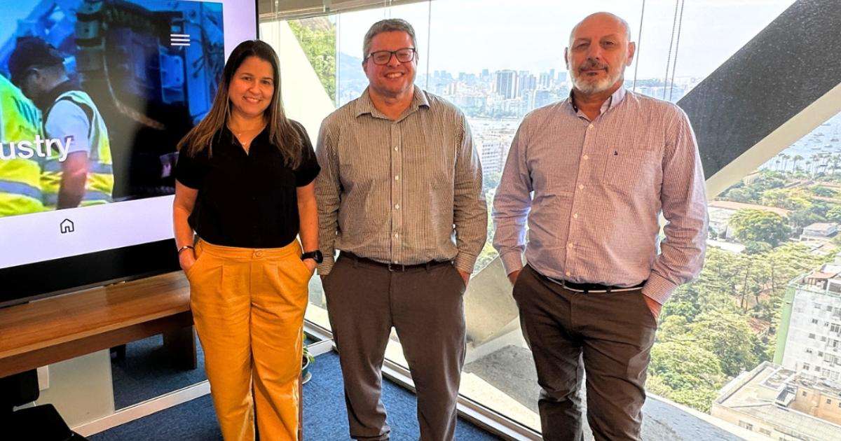 Left to right: Flavia Reis, Eduardo Sessa, and Luis Ferrari at the new Motive Do Brasil Ltda office in Rio. (Image credit: Motive Offshore)