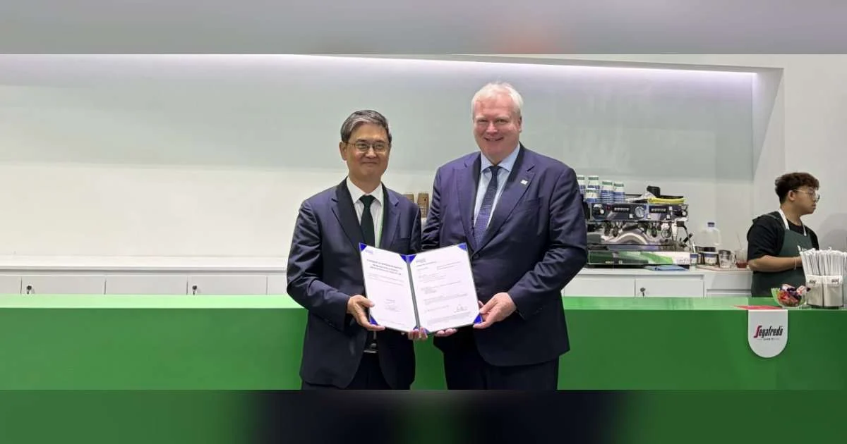 At Gastech 2026, DNV presented HD HHI an AiP certificate for a new 12k LNG bunker vessel. (Image credit: DNV)