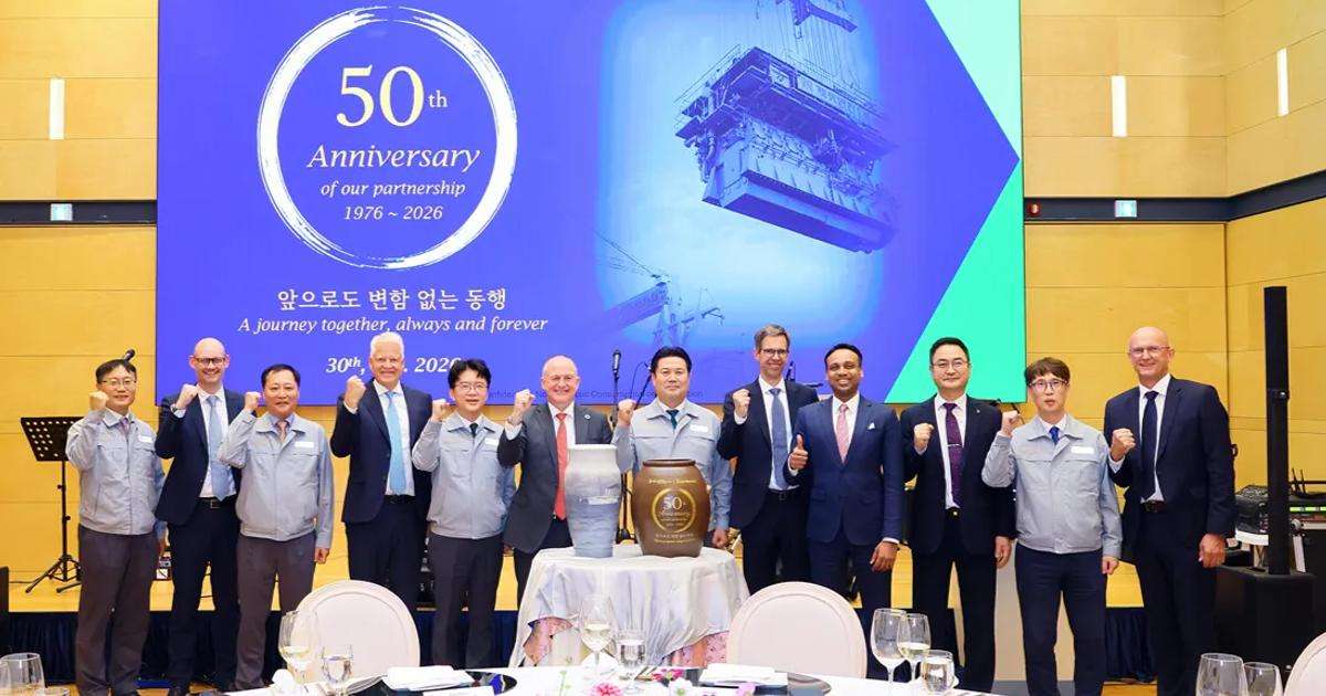 Left to right: Seok-Il Seong, EVP Head of Production Division, HHI-EMD; Christian Ludwig, VP Head of Global Sales & Promotion, Two-Stroke Business; Young-Seok Ryoo, EVP Head of Quality & Planning Division, HHI-EMD; Klaus Engberg, Head of Licensing; Byung-Kuk Kang, EVP Head of Sales Division, HHI-EMD; Bjarne Foldager, Head of Two-Stroke Business; Ju-Seog Han, COO and President of HHI-EMD; Gunnar Stiesch, Executive Board Member; Sarath Prasannan, SVP Head of Region APAC; Byeung-Lag Yun, SEVP Head of Sales Division, HMS; Min-Ho Kang, EVP Head of Design Division, HHI-EMD; and Ole Pyndt Hansen, SVP Two-Stroke R&D. (Image credit: Everllence)