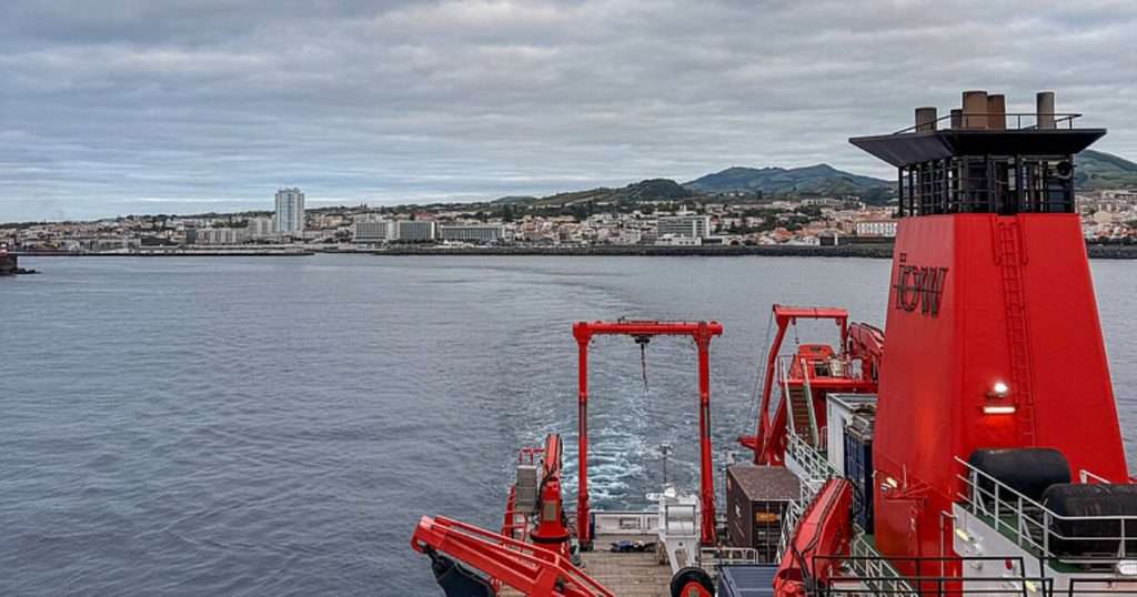 At the weekend, an international research team led by GEOMAR Helmholtz Centre for Ocean Research Kiel set sail from Ponta Delgada (Portugal) on the research vessel MARIA S. MERIAN, heading for the Cape Verde Islands. The aim of the MSM147 expedition is to investigate the ‘ladder of vertical migration’, a phenomenon that has been scarcely studied to date. (Image credit: Paula Ehlebracht, GEOMAR)
